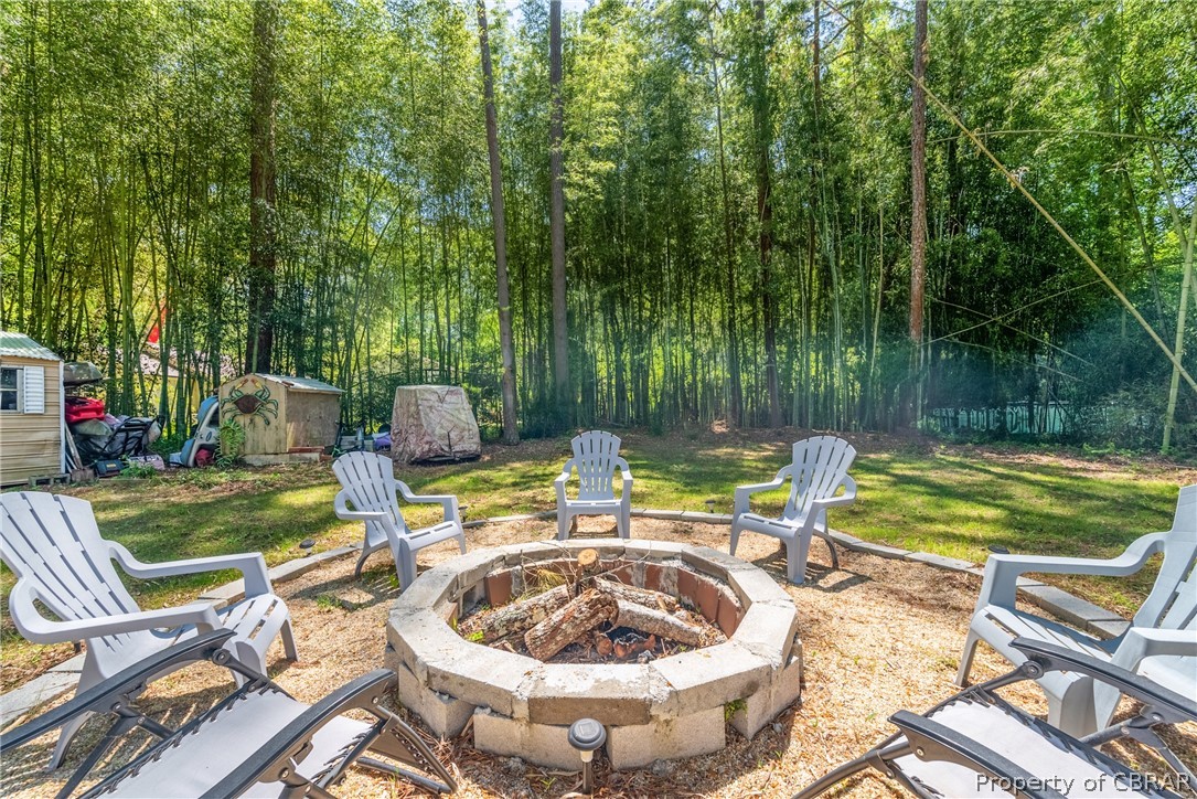 84 Forest Dr