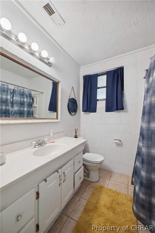 84 Forest Dr