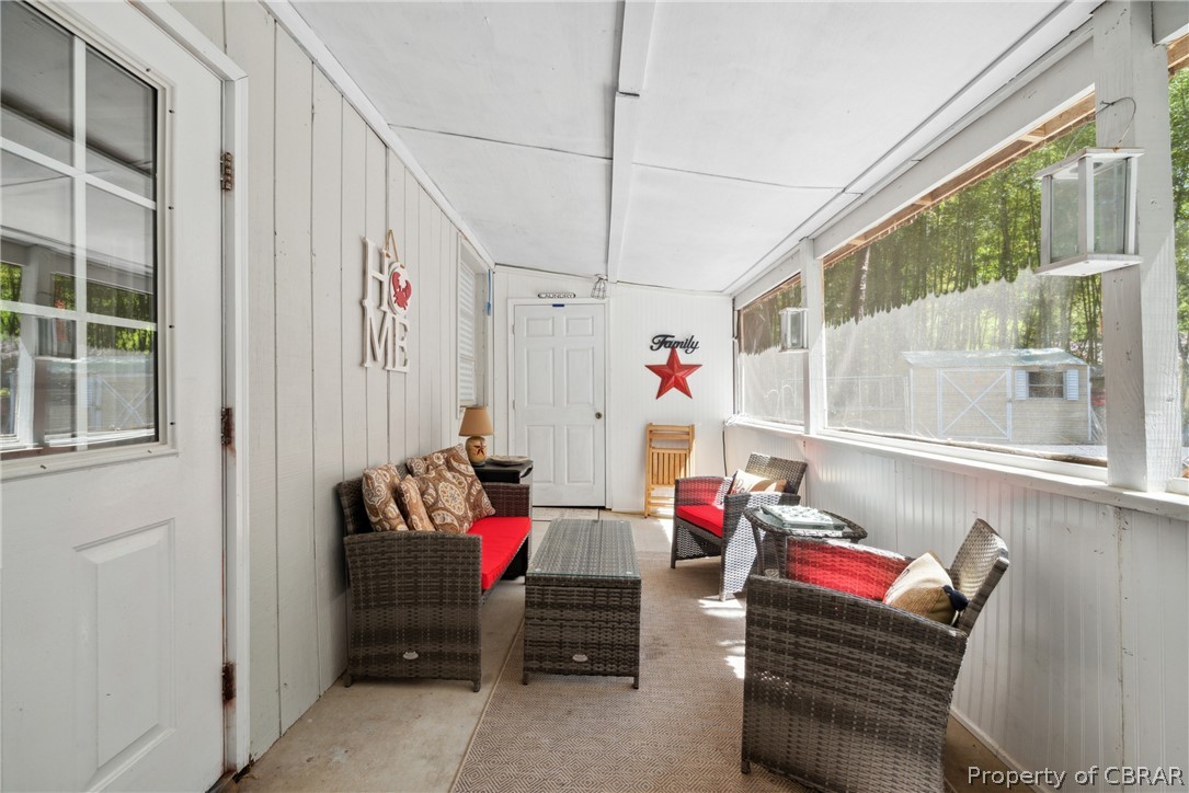 84 Forest Dr