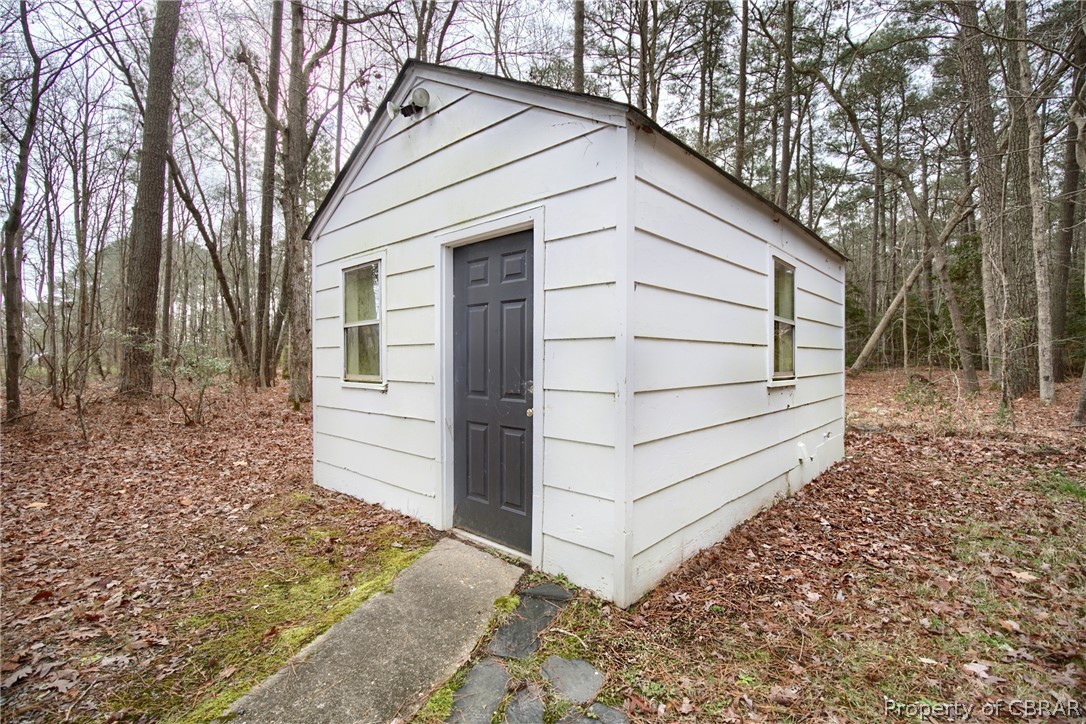 121 Blue Water Dr