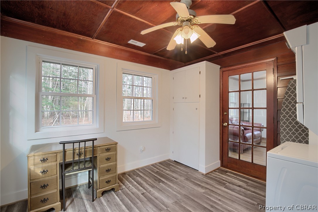 121 Blue Water Dr