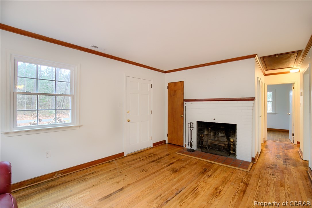 121 Blue Water Dr