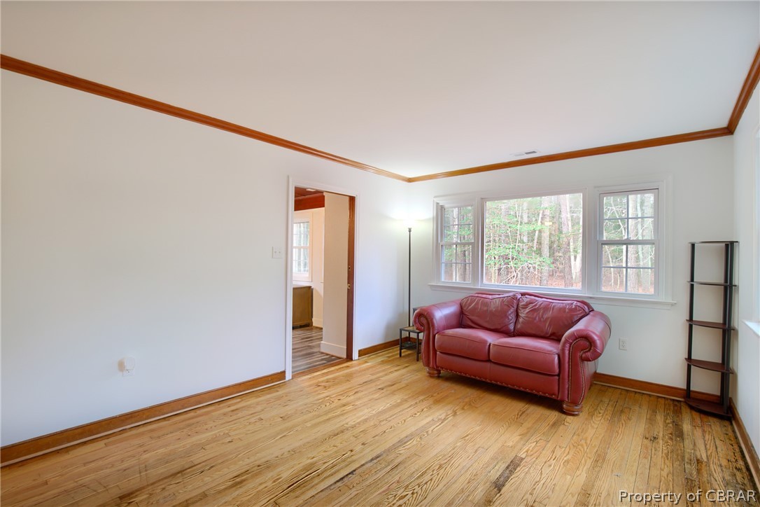 121 Blue Water Dr