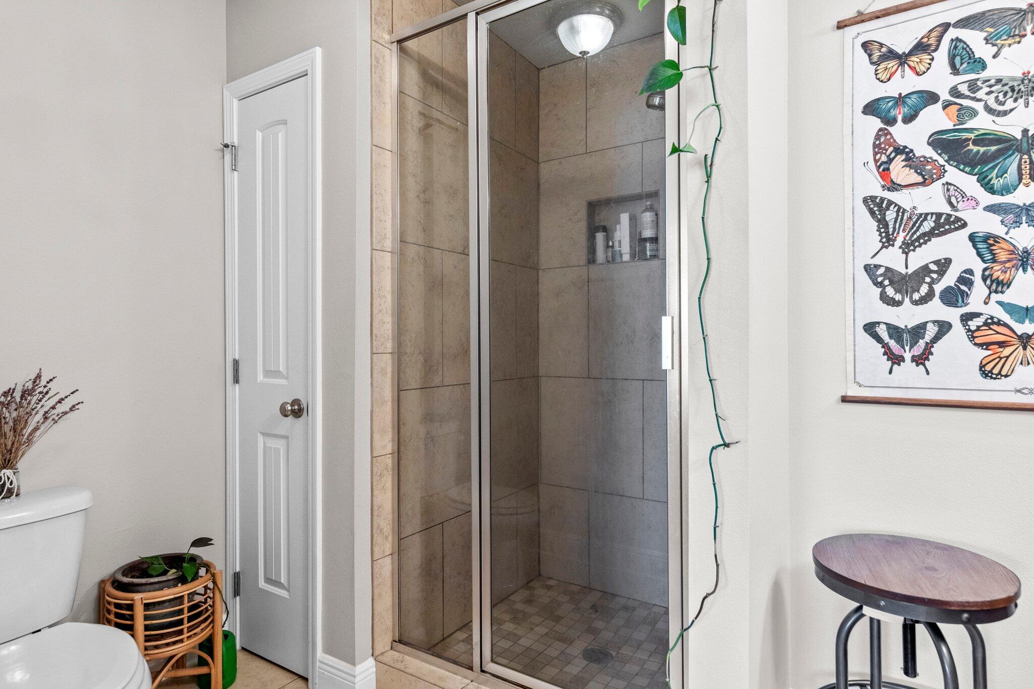 20 E Shady Oaks Drive, UNIT B
