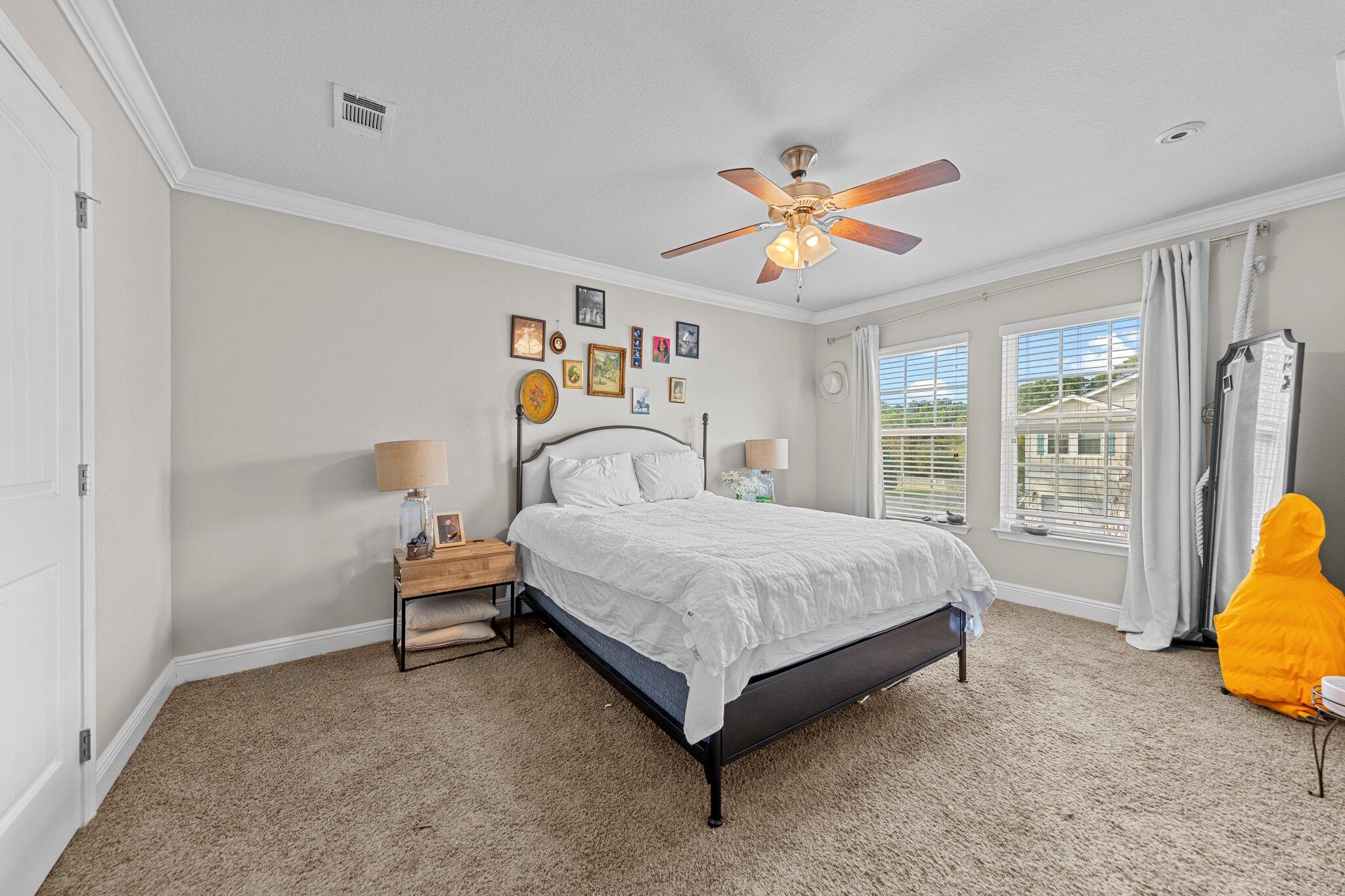 20 E Shady Oaks Drive, UNIT B