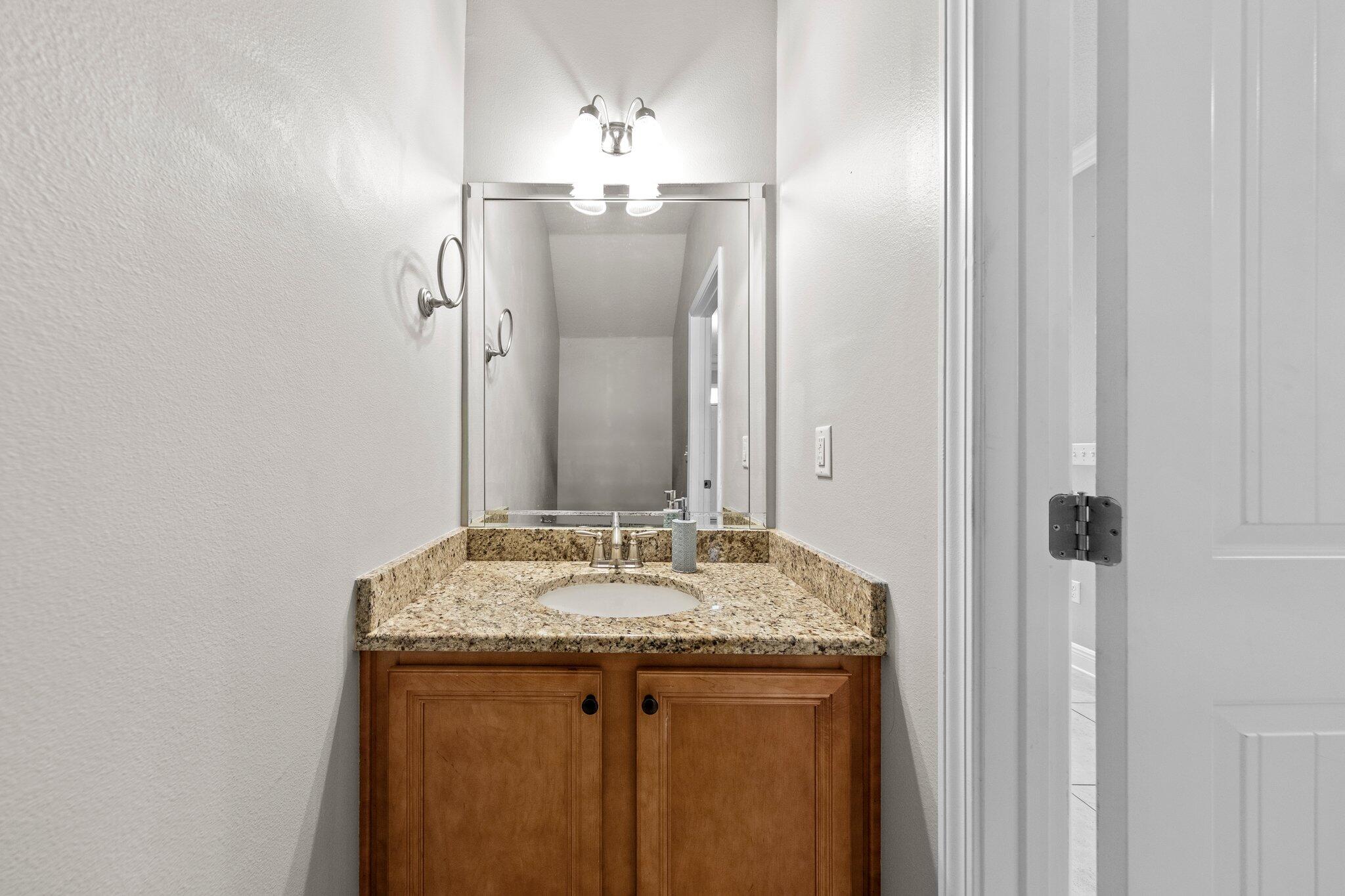 20 E Shady Oaks Drive, UNIT B