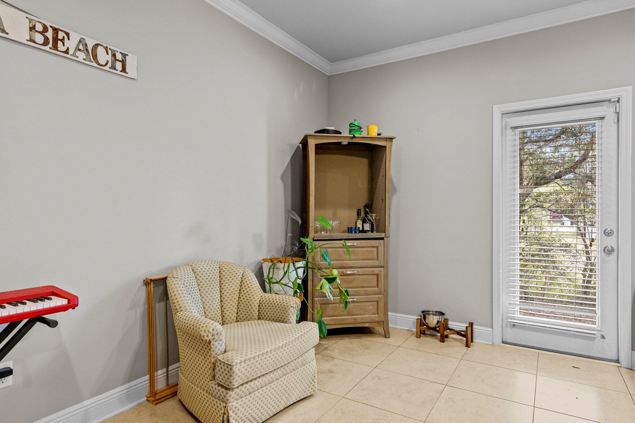 20 E Shady Oaks Drive, UNIT B