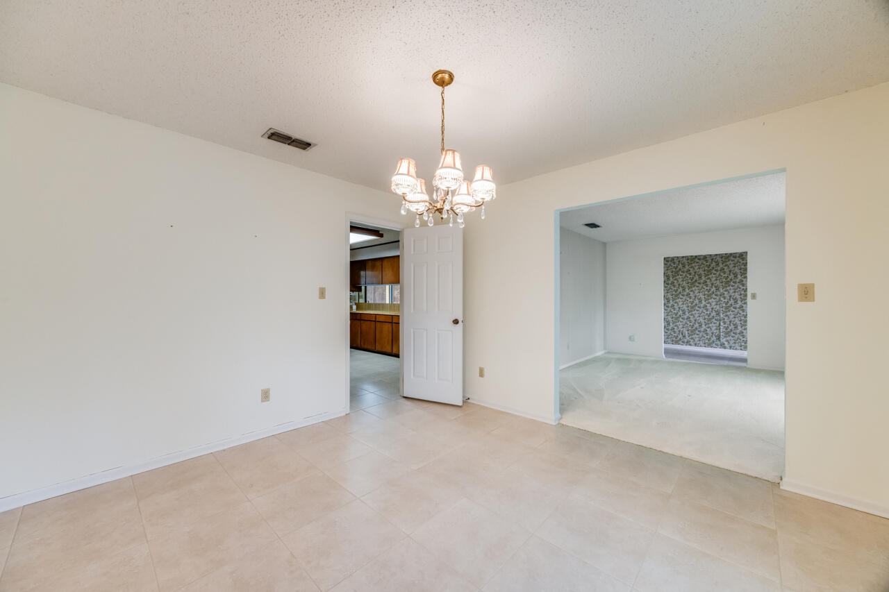 2601 Edgewater Drive