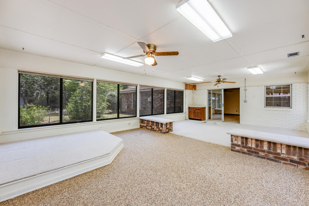 2601 Edgewater Drive