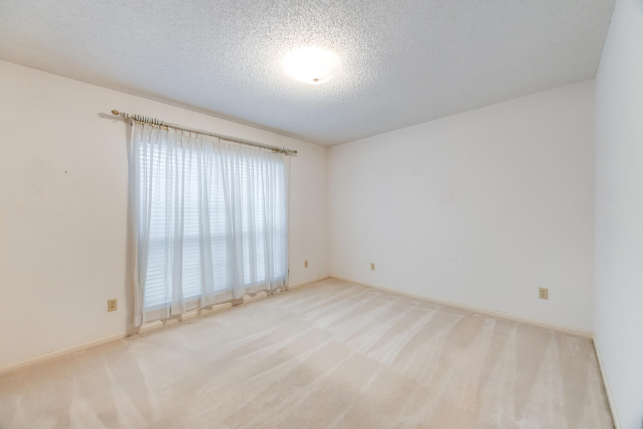 2601 Edgewater Drive