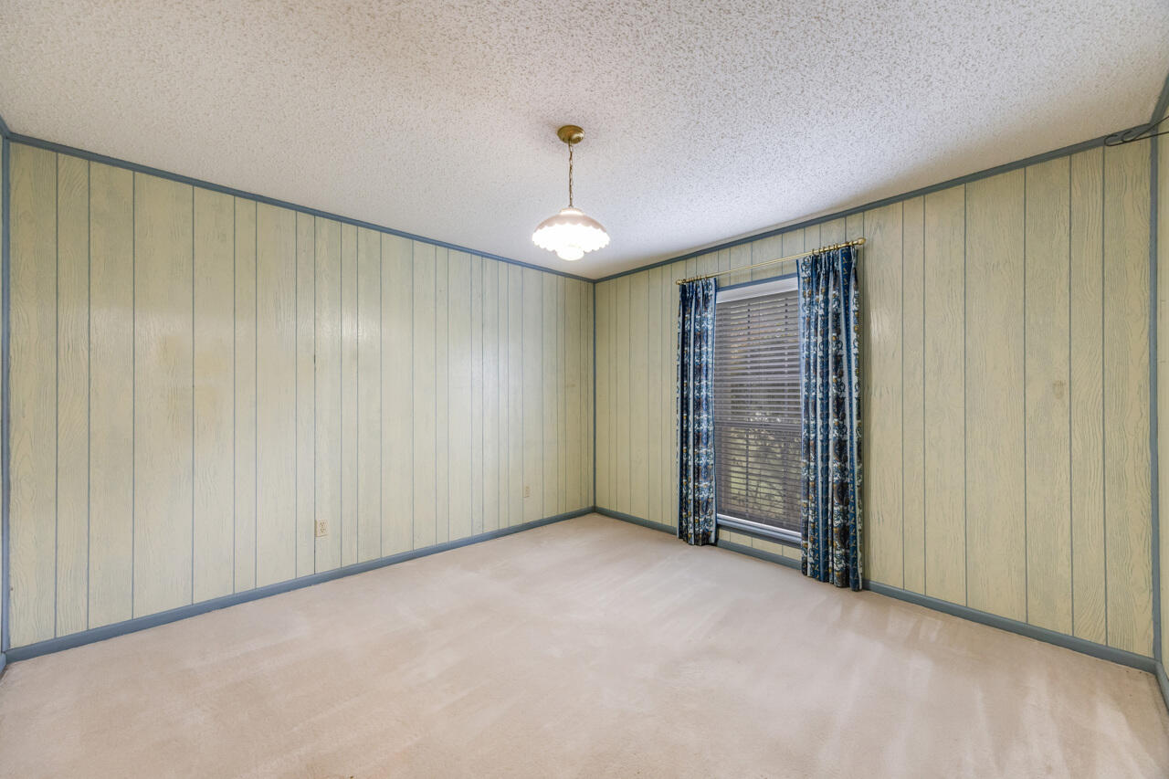 2601 Edgewater Drive