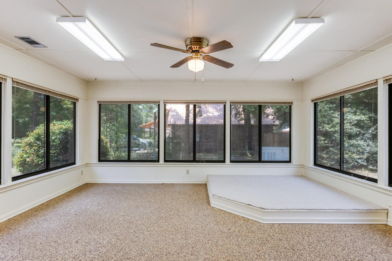 2601 Edgewater Drive