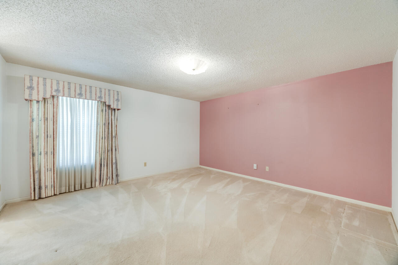 2601 Edgewater Drive