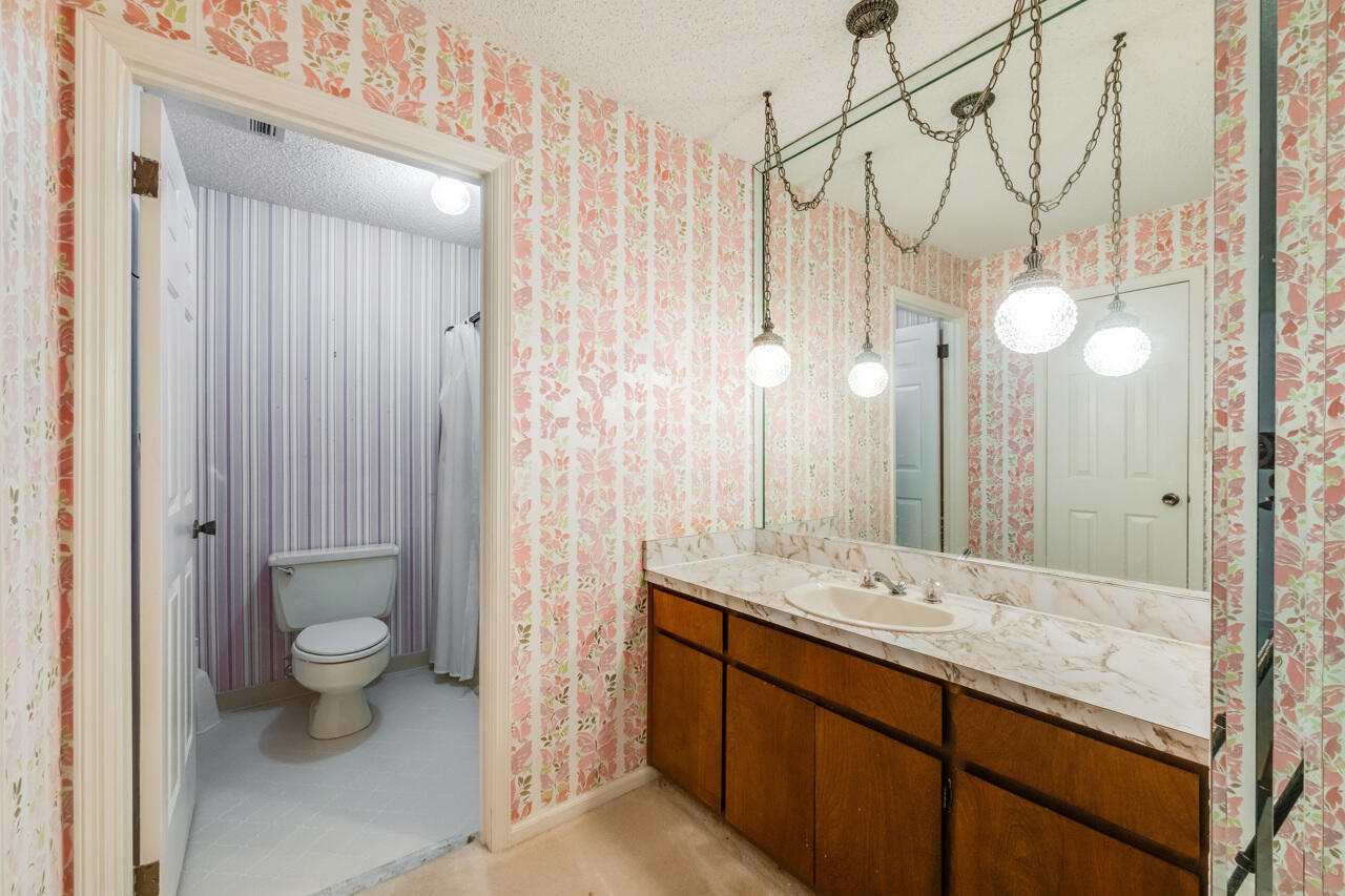 2601 Edgewater Drive