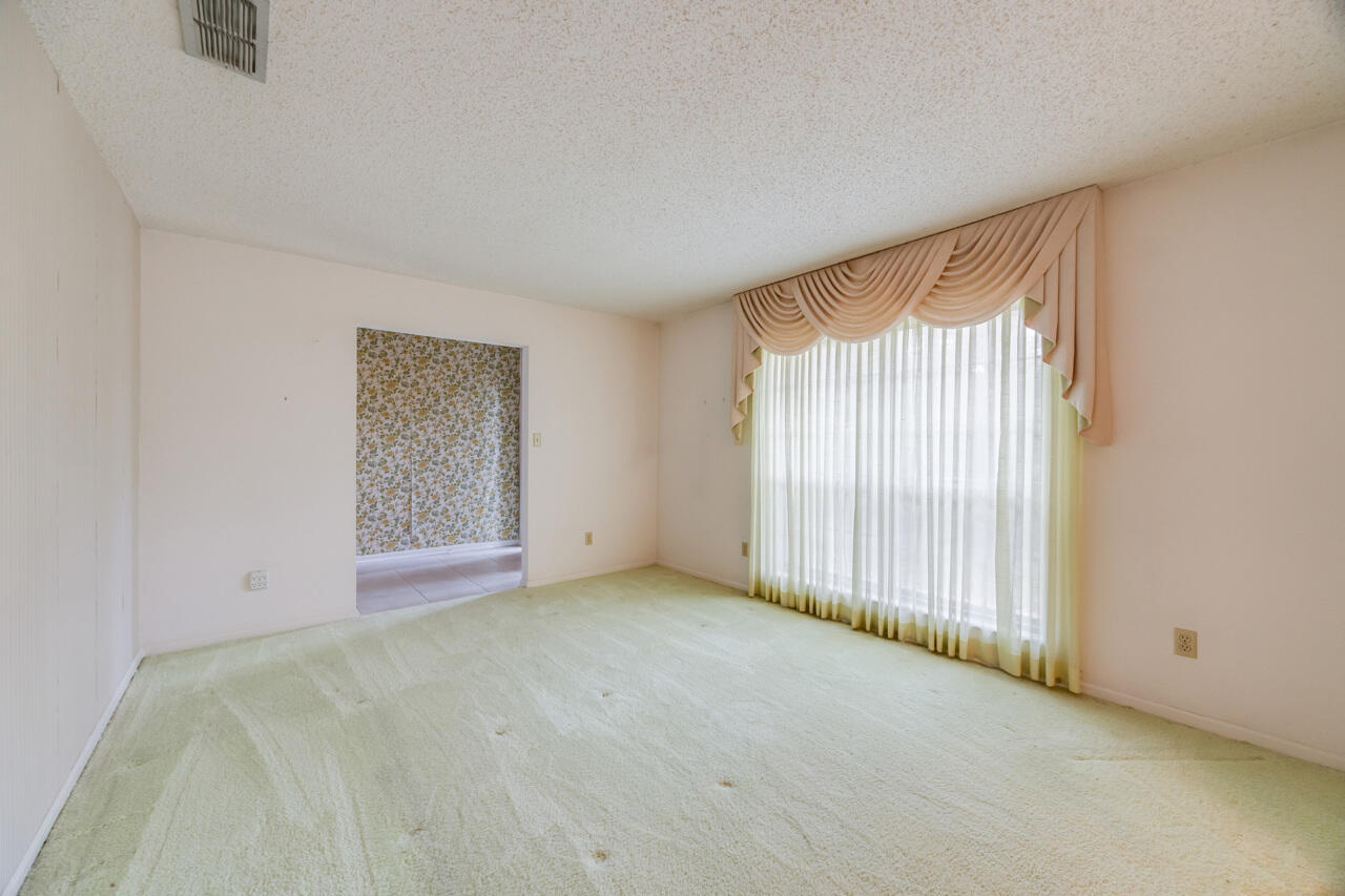 2601 Edgewater Drive