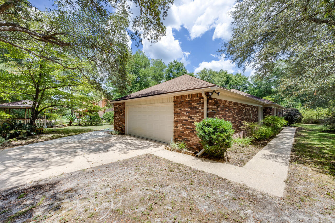 2601 Edgewater Drive