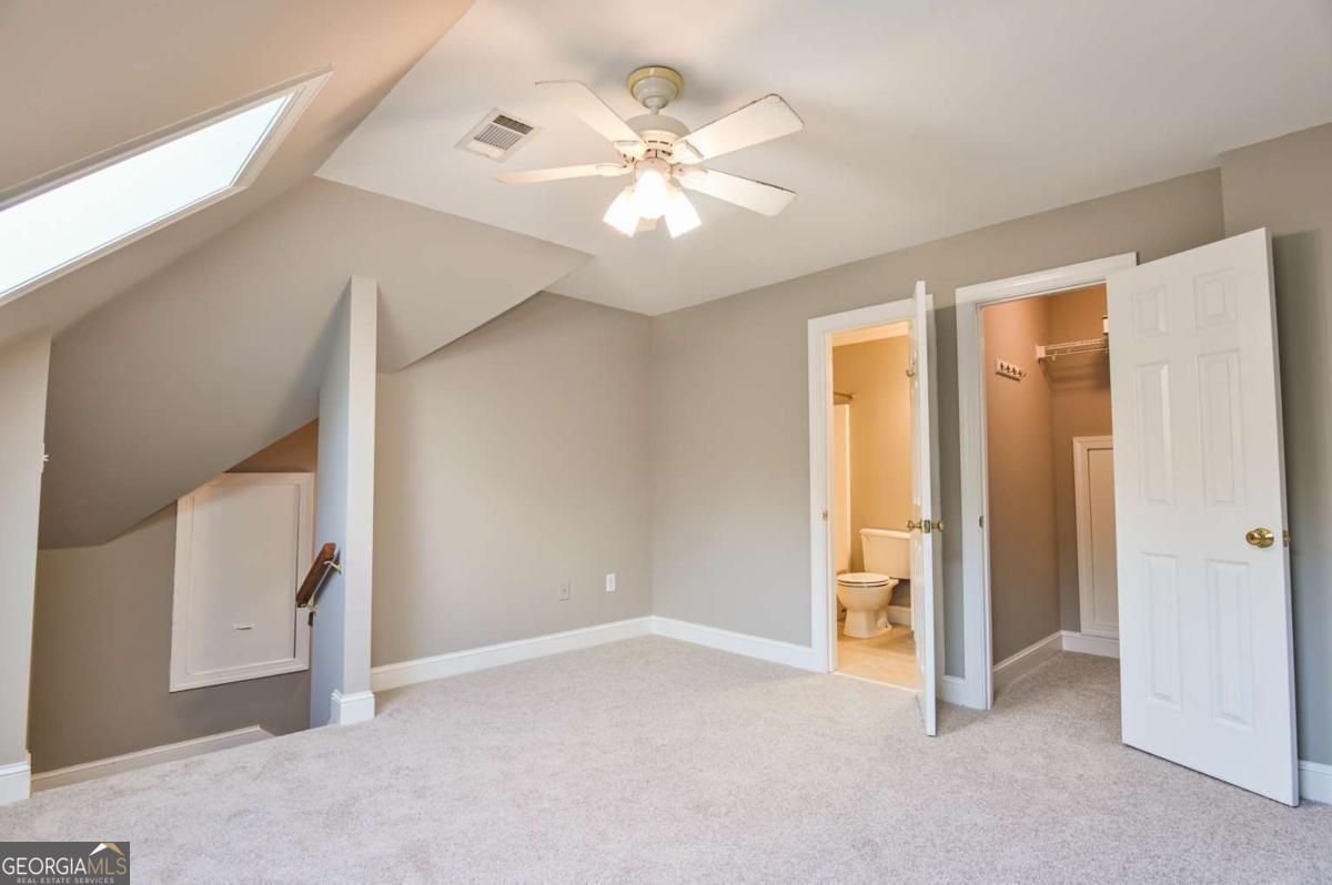 1010 Oaklake Terrace