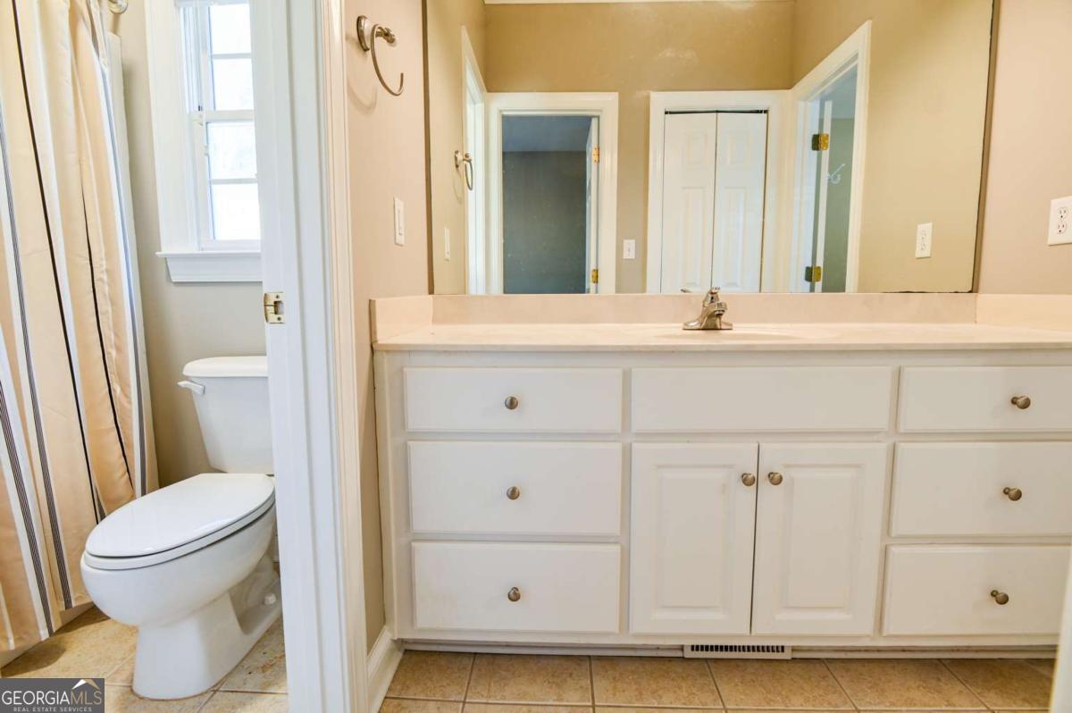 1010 Oaklake Terrace