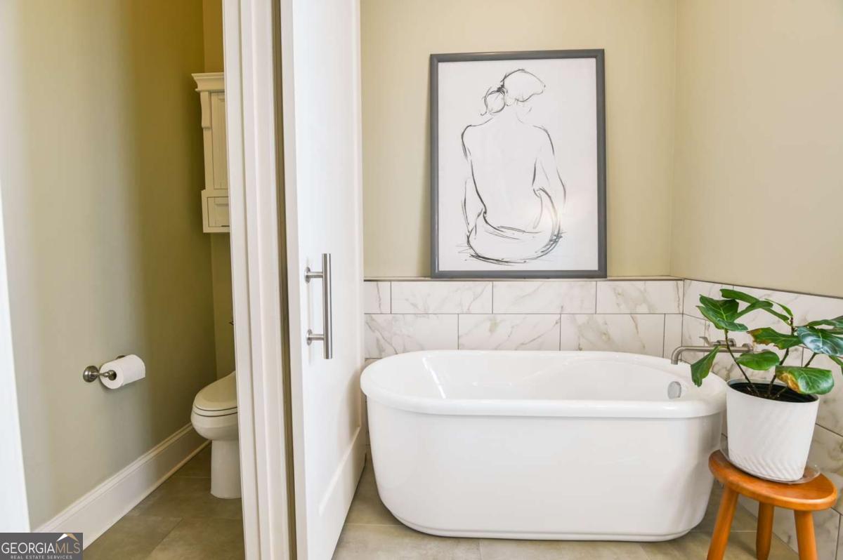 100 Ansonborough Lane