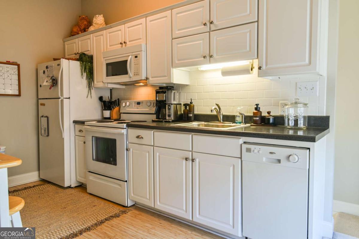 100 Ansonborough Lane