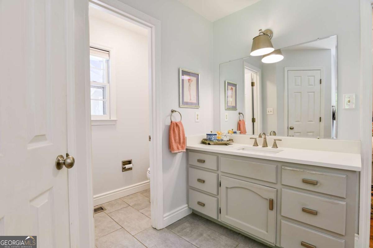 1020 Ferncreek Drive