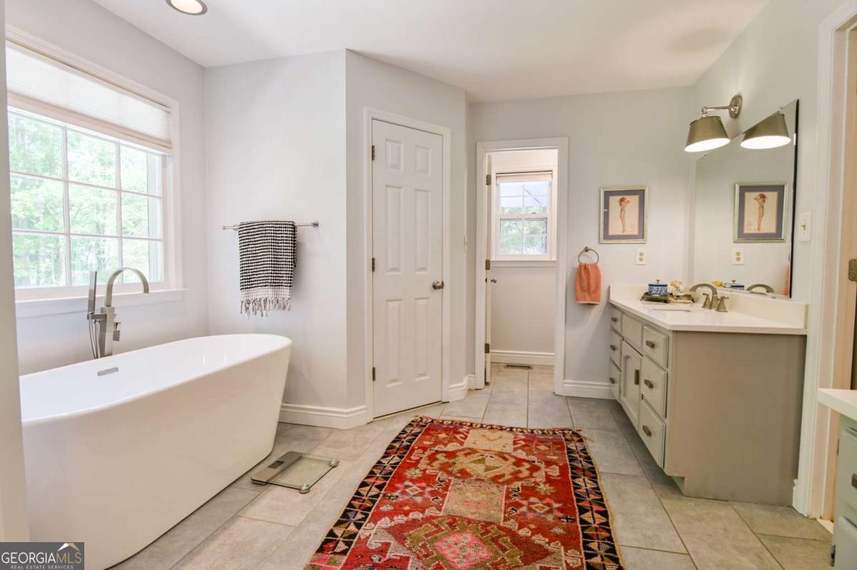 1020 Ferncreek Drive