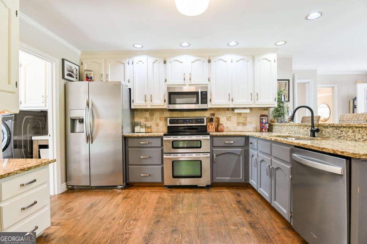 1020 Ferncreek Drive