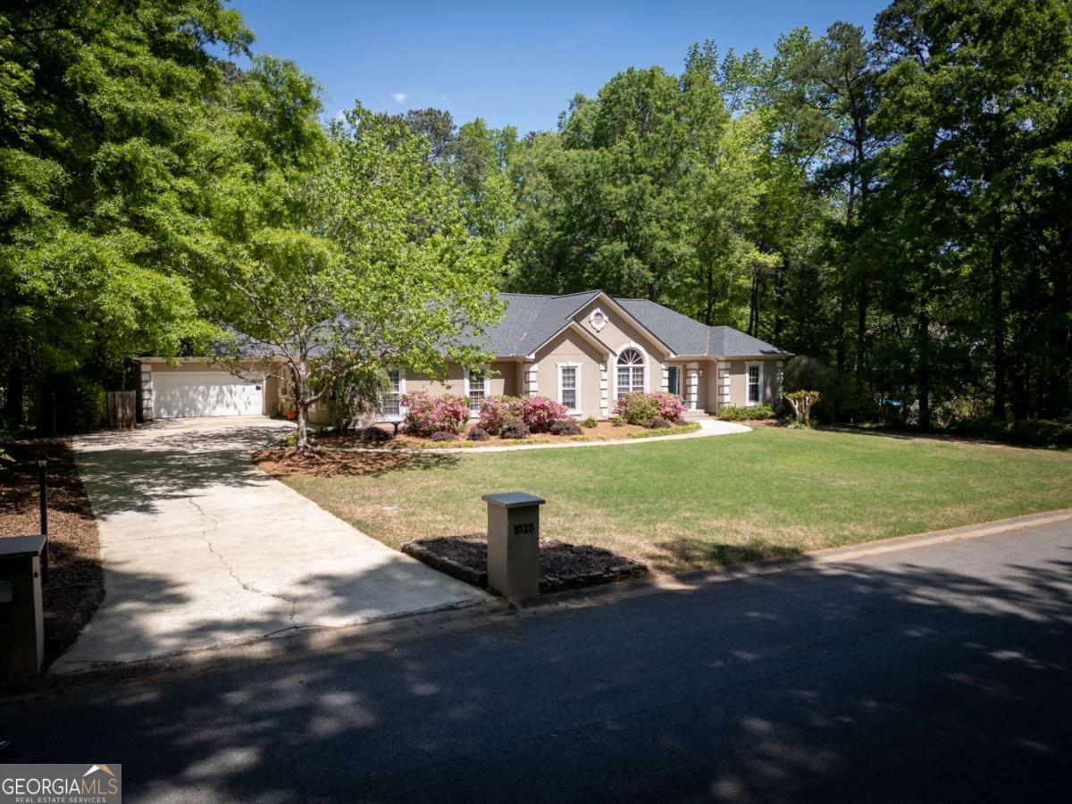 1020 Ferncreek Drive