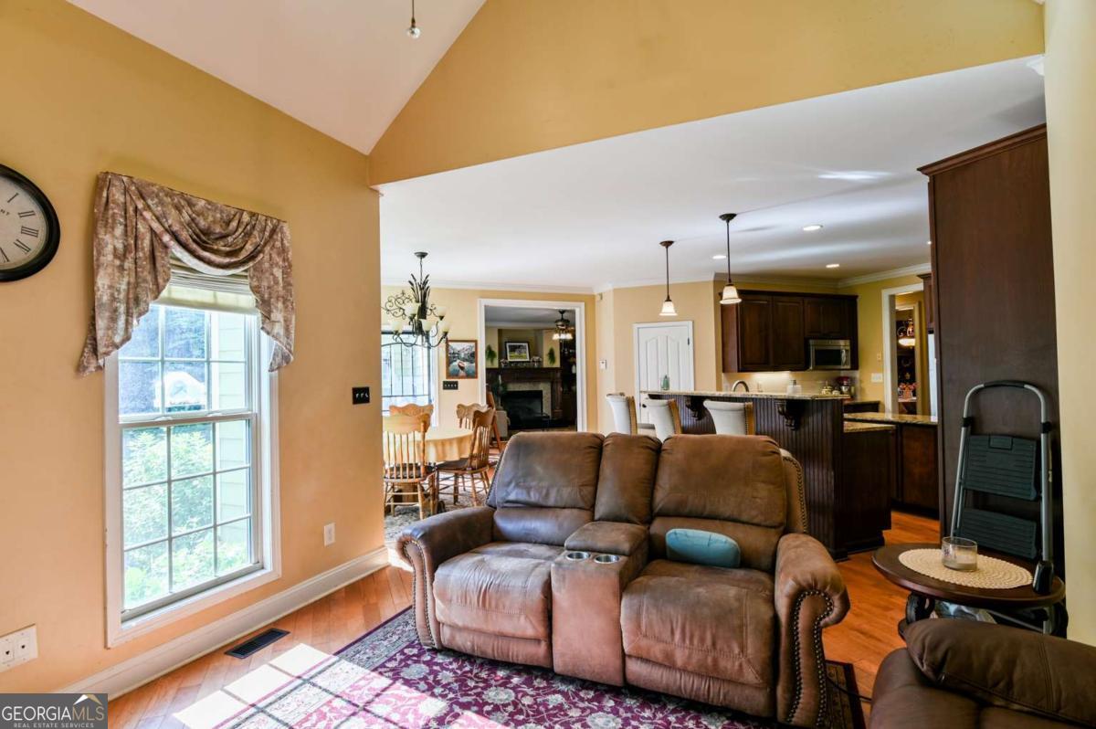 283 Creekside Drive