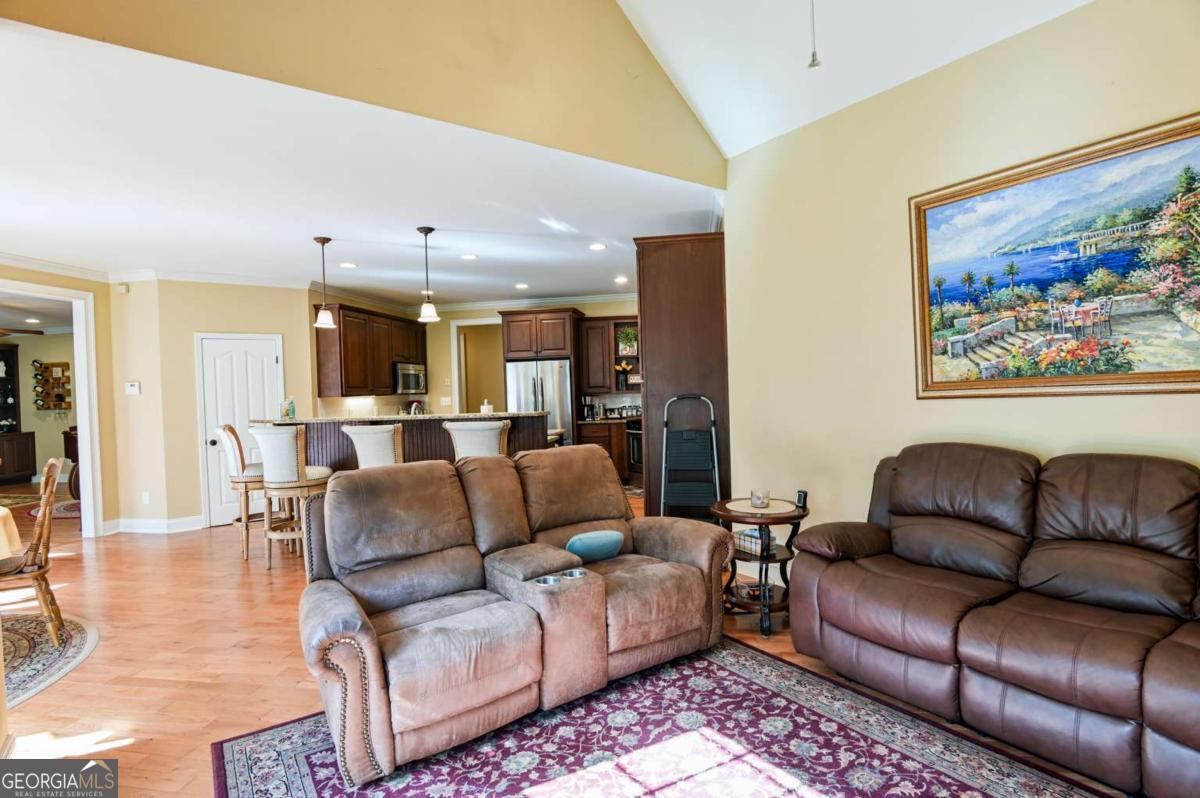 283 Creekside Drive