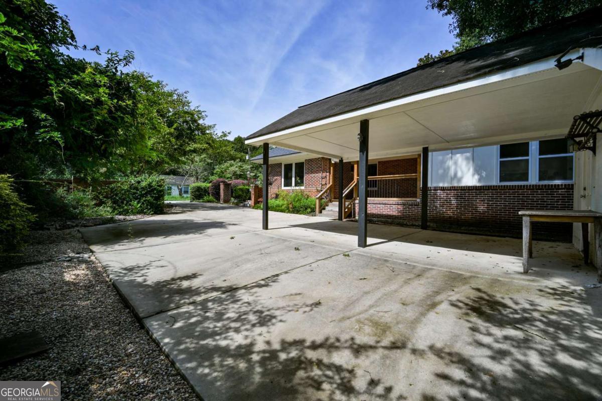 280 Holman Avenue