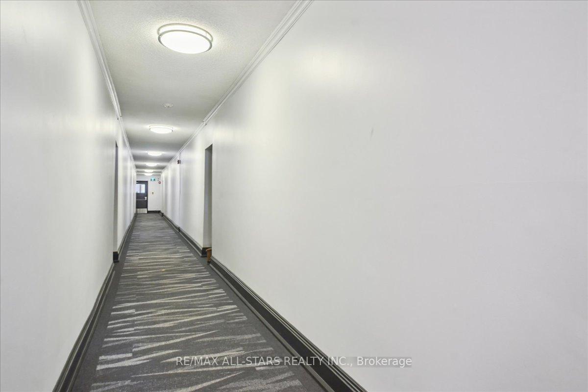 114 Vaughan Road 307