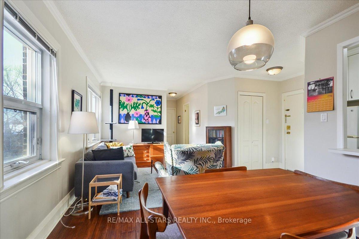 114 Vaughan Road 307