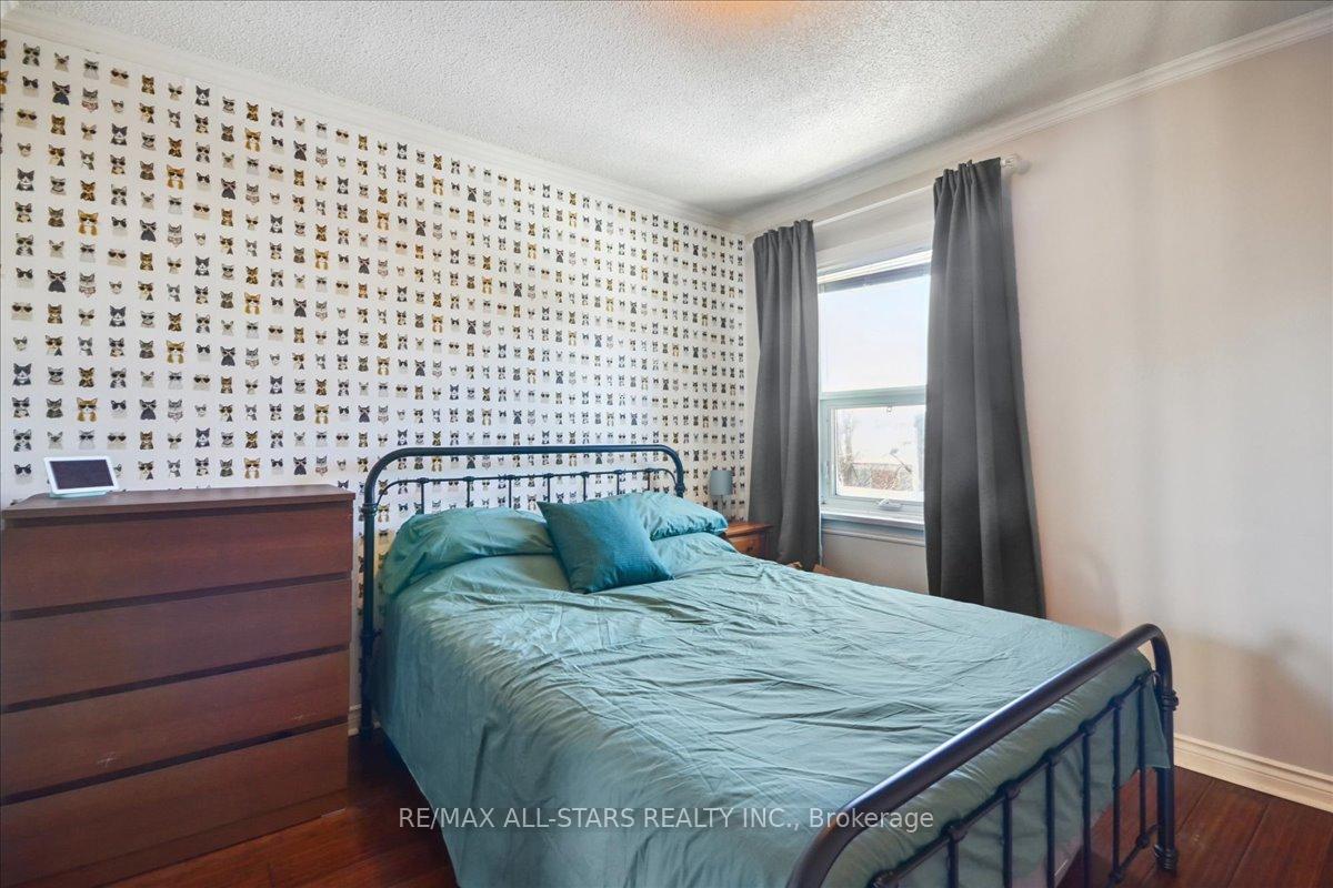 114 Vaughan Road 307