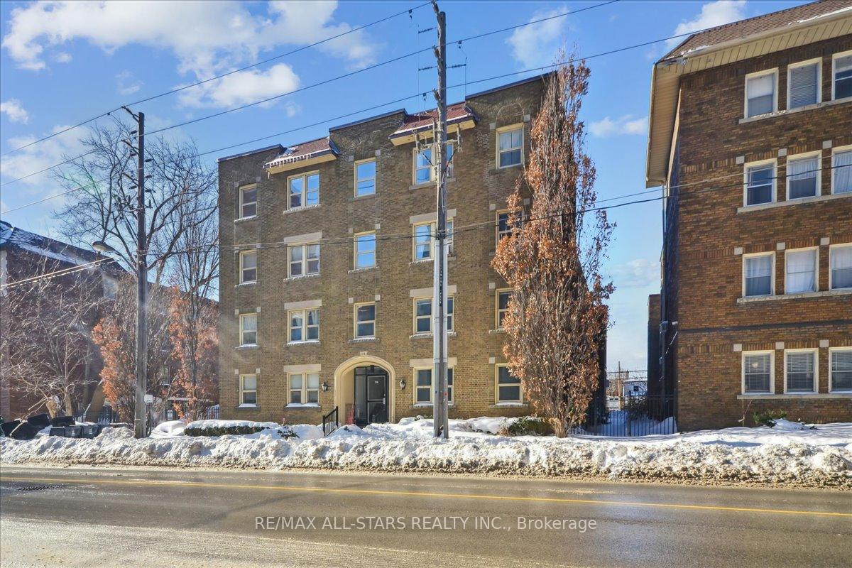 114 Vaughan Road 307