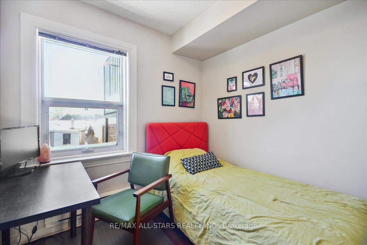 114 Vaughan Road 307