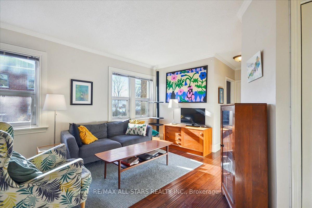 114 Vaughan Road 307