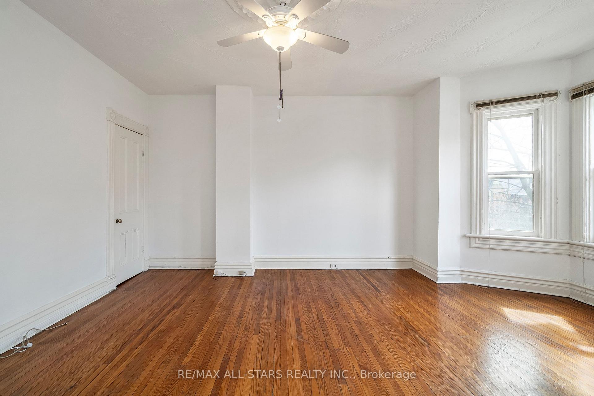 271 Lisgar Street, Toronto C01, ON M6J 3G8