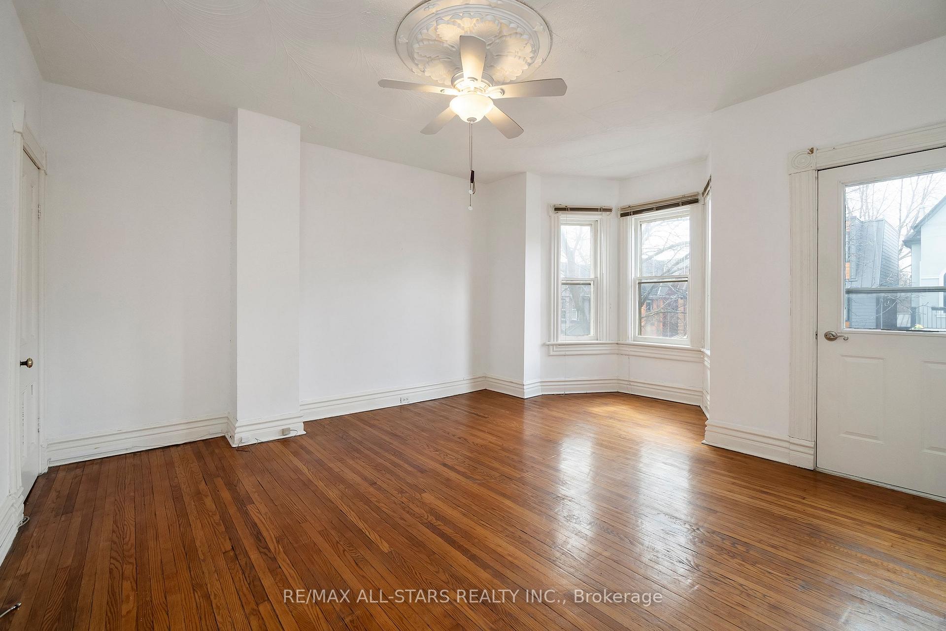 271 Lisgar Street, Toronto C01, ON M6J 3G8