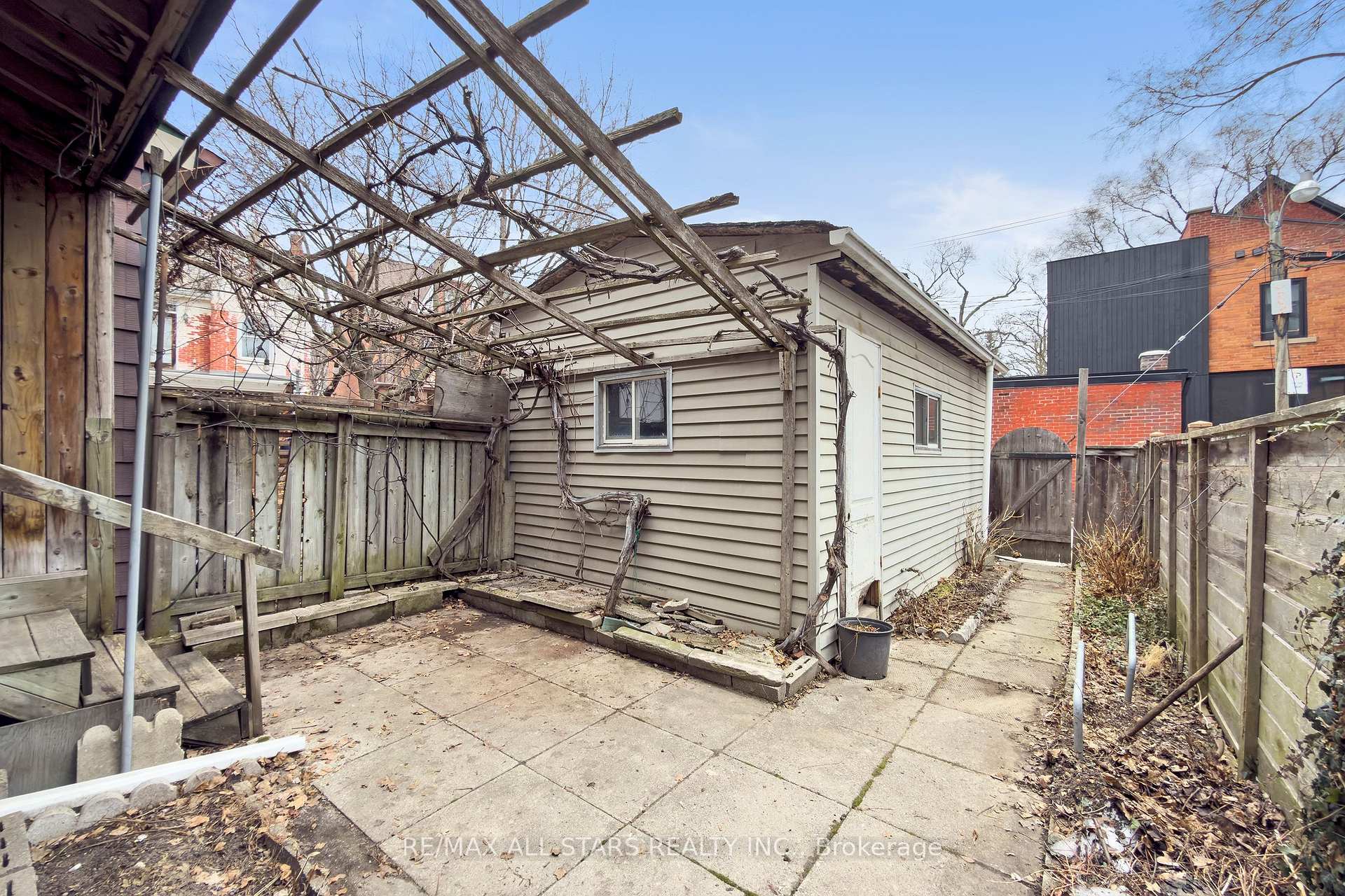 271 Lisgar Street, Toronto C01, ON M6J 3G8