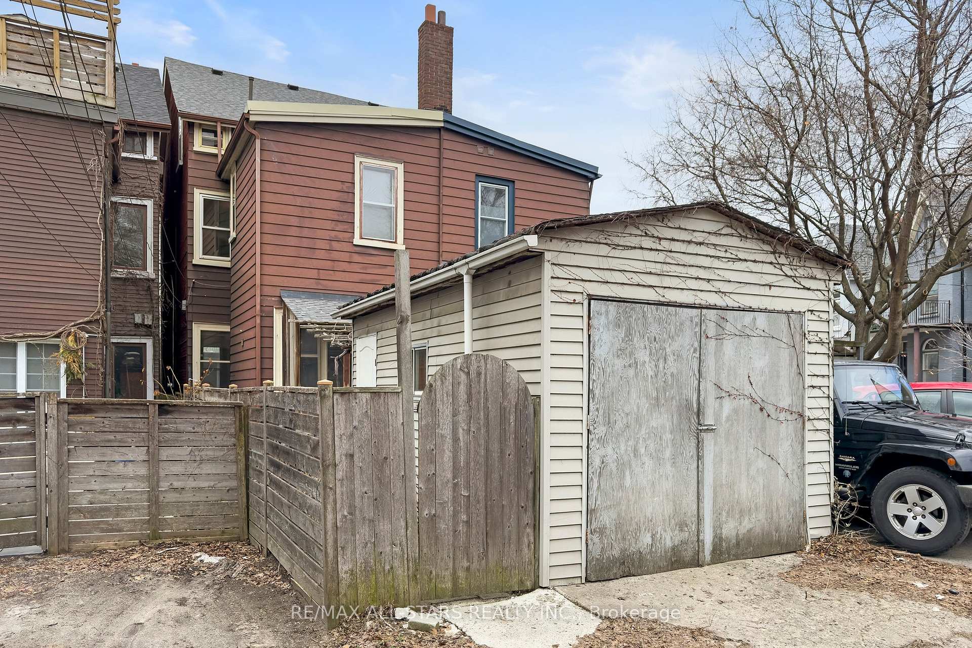 271 Lisgar Street, Toronto C01, ON M6J 3G8