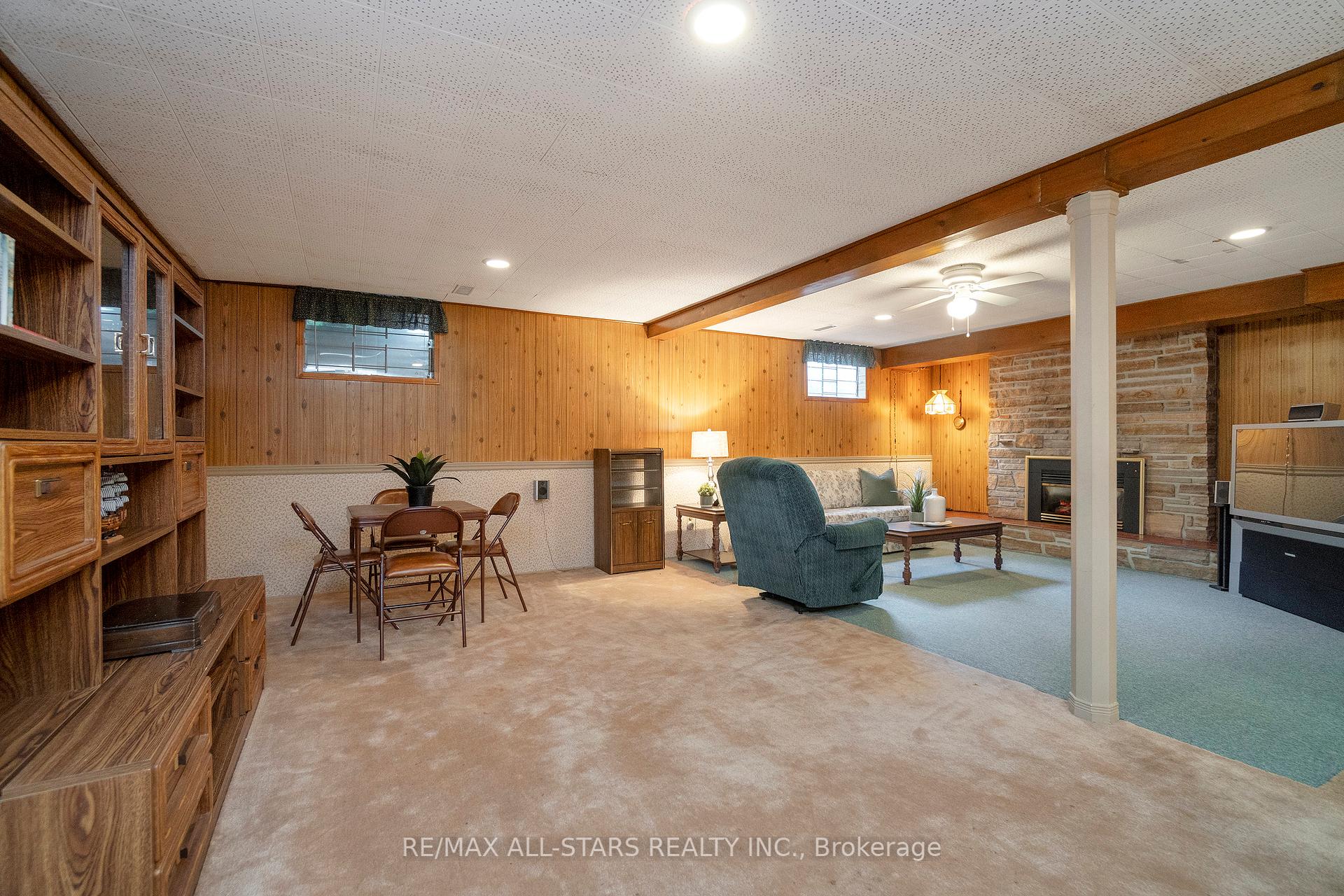 24 Ensign Place, Toronto E09