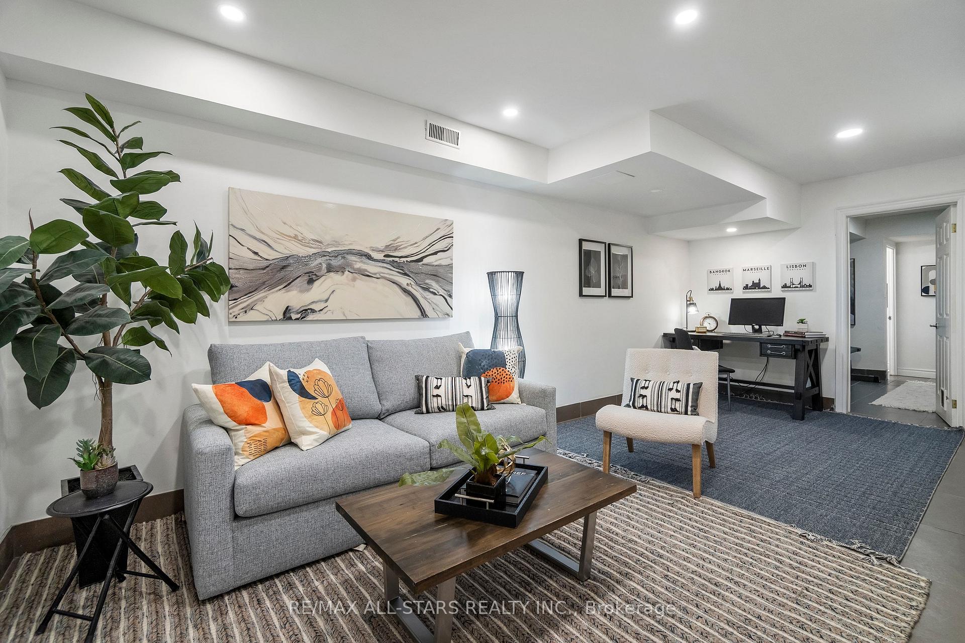 83 Pape Avenue 3, Toronto E01, ON M4M 2V5, Toronto E01 ON, M4M 2V5