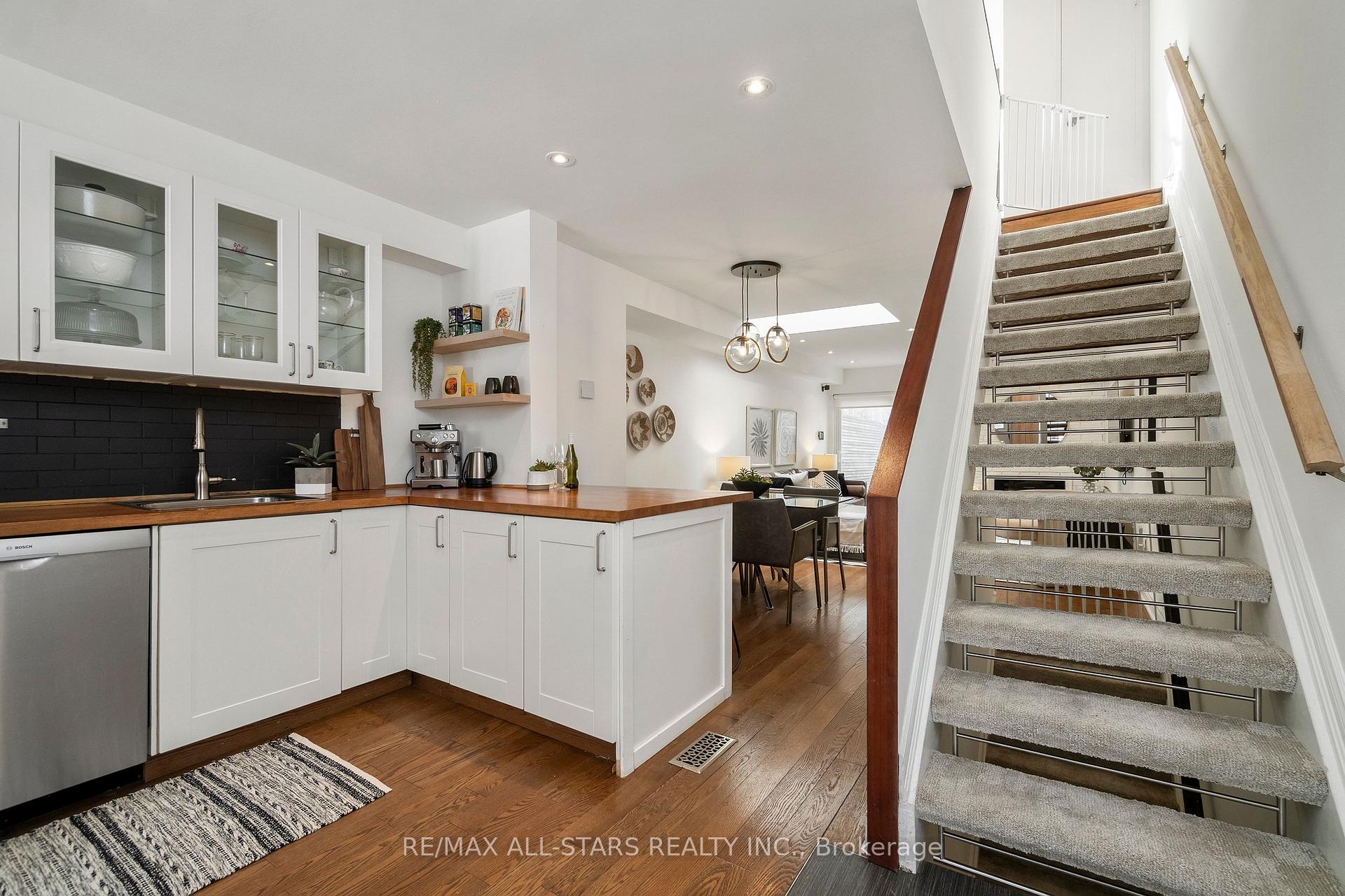 83 Pape Avenue 3, Toronto E01, ON M4M 2V5, Toronto E01 ON, M4M 2V5