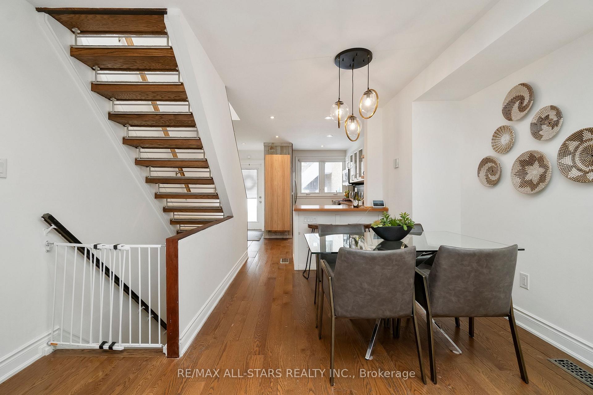 83 Pape Avenue 3, Toronto E01, ON M4M 2V5, Toronto E01 ON, M4M 2V5