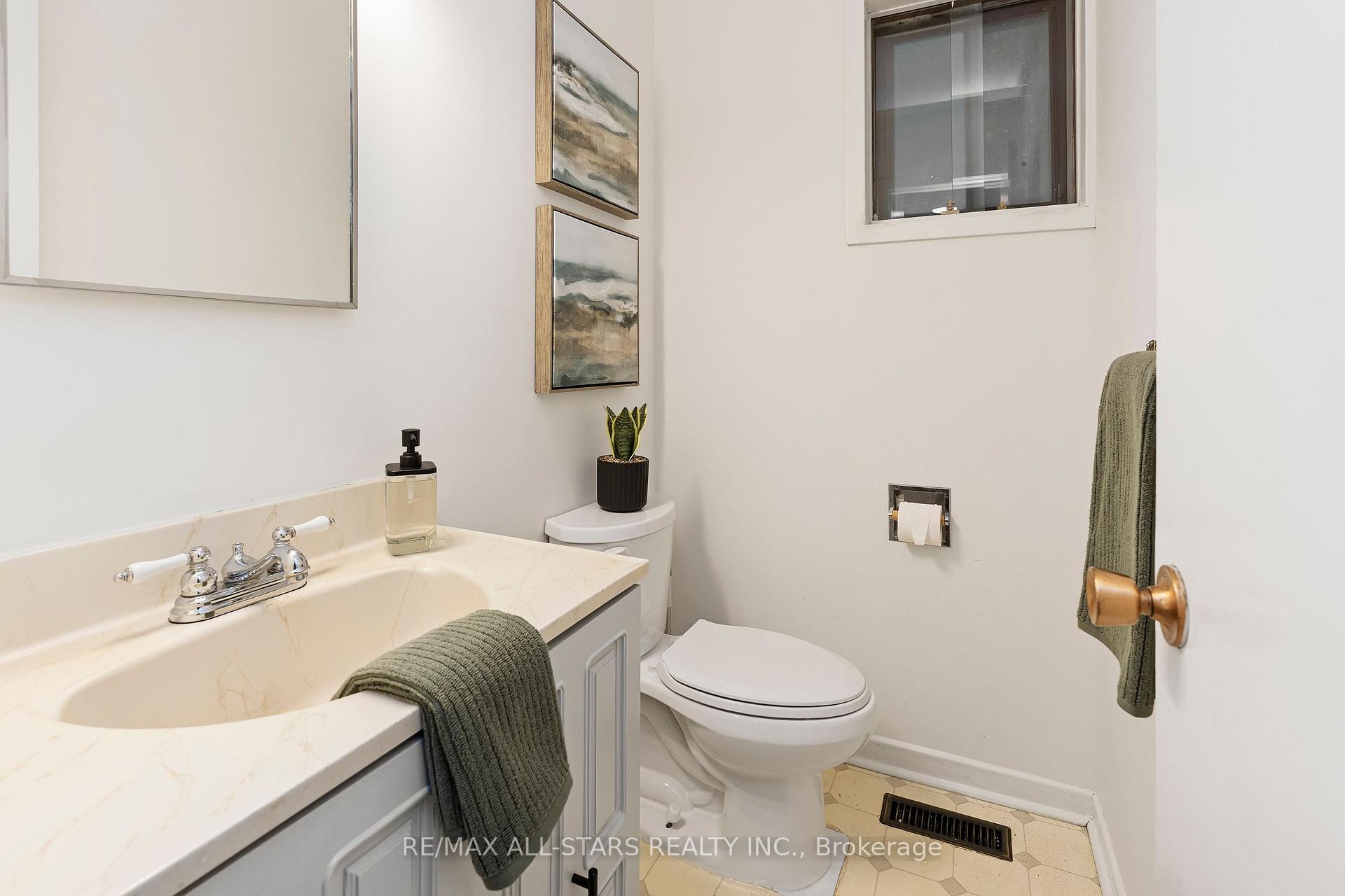 11 Gillbank Crescent, Toronto