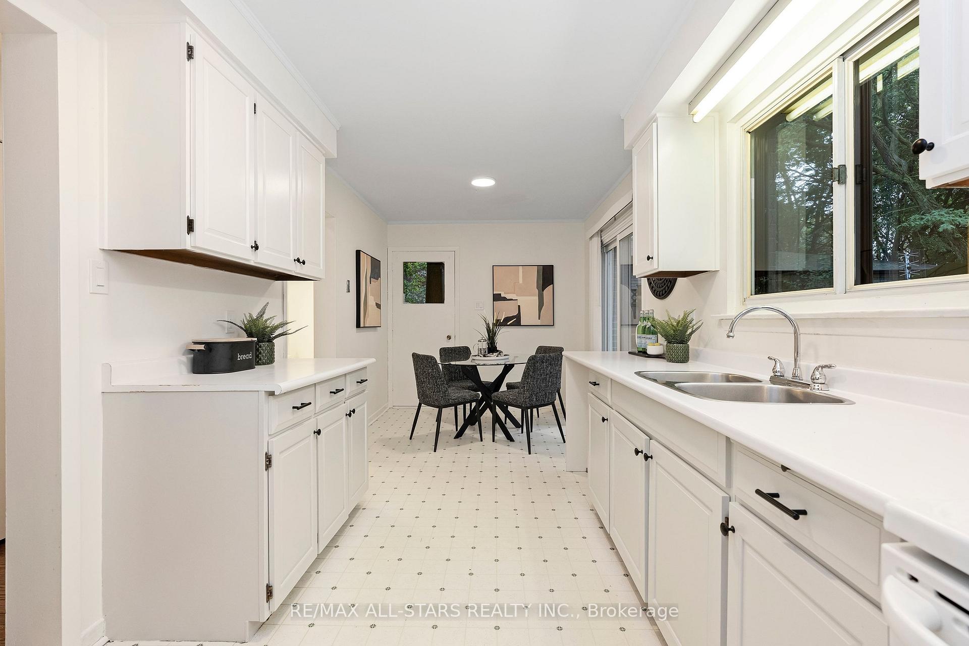 11 Gillbank Crescent, Toronto