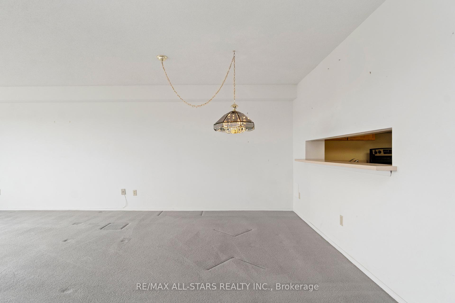 #718 - 2 Raymerville Drive Unit: 718