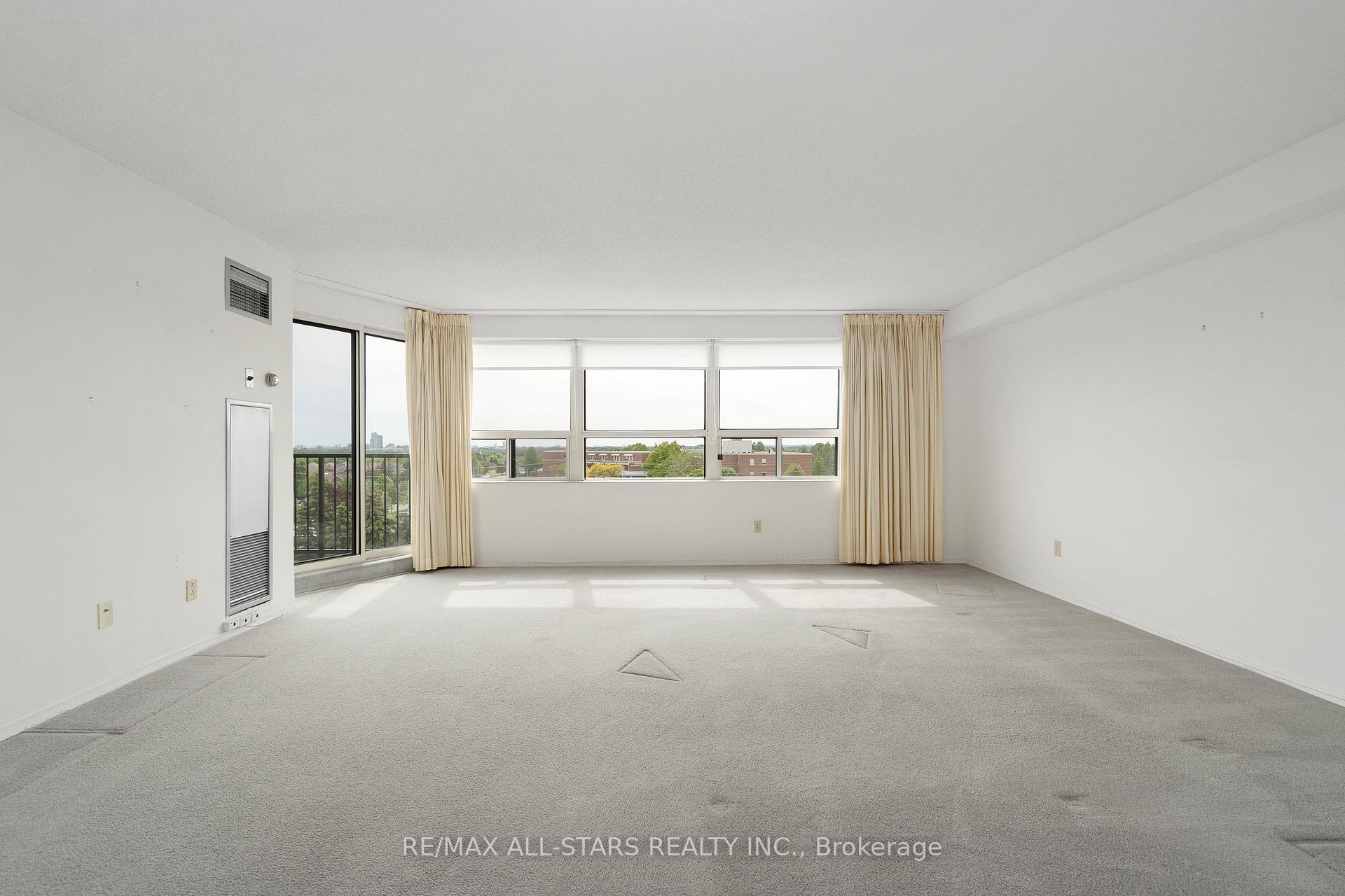 #718 - 2 Raymerville Drive Unit: 718