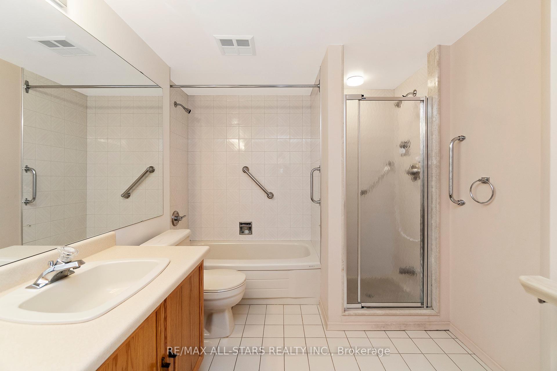 #718 - 2 Raymerville Drive Unit: 718